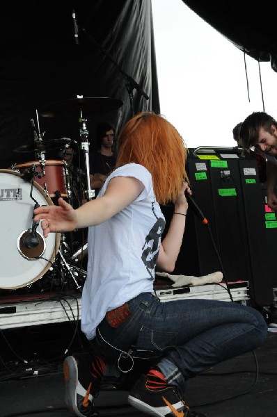 Paramore on the Route 66 Stage, Warped Tour, Verizon Wireless Amphitheater,