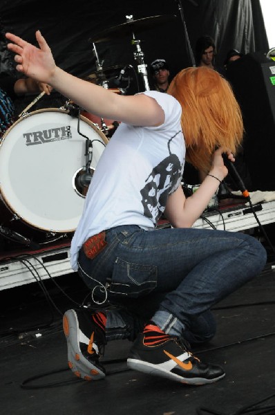 Paramore on the Route 66 Stage, Warped Tour, Verizon Wireless Amphitheater,