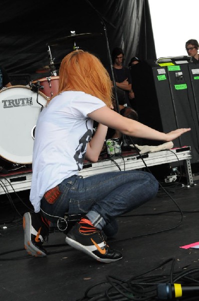 Paramore on the Route 66 Stage, Warped Tour, Verizon Wireless Amphitheater,