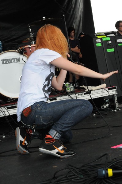 Paramore on the Route 66 Stage, Warped Tour, Verizon Wireless Amphitheater,