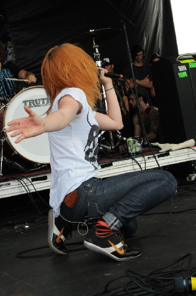 Paramore on the Route 66 Stage, Warped Tour, Verizon Wireless Amphitheater,