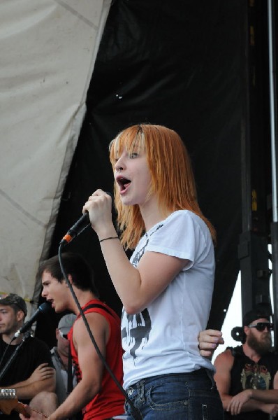 Paramore on the Route 66 Stage, Warped Tour, Verizon Wireless Amphitheater,
