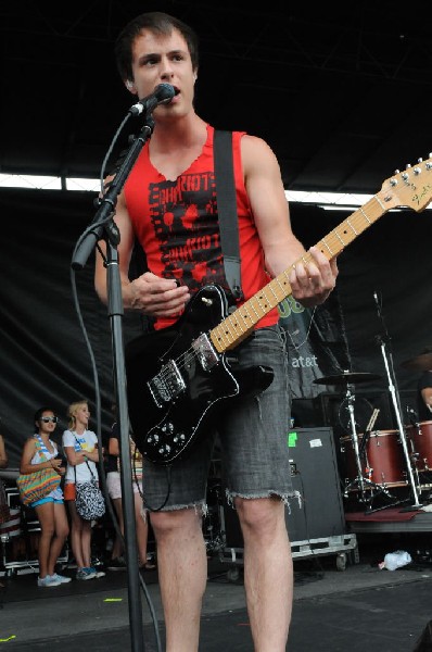 Paramore on the Route 66 Stage, Warped Tour, Verizon Wireless Amphitheater,