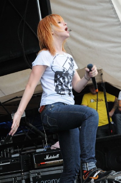 Paramore on the Route 66 Stage, Warped Tour, Verizon Wireless Amphitheater,