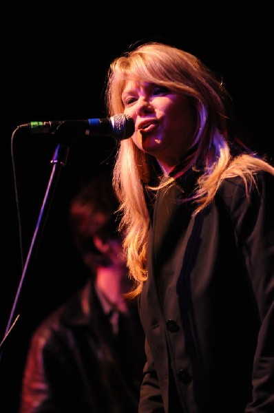 Paula Nelson at the Help Austin Help Haiti Benefit, Austin Music Hall
