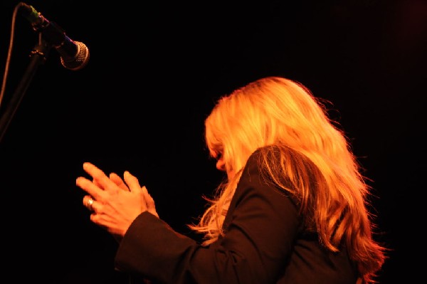 Paula Nelson at the Help Austin Help Haiti Benefit, Austin Music Hall