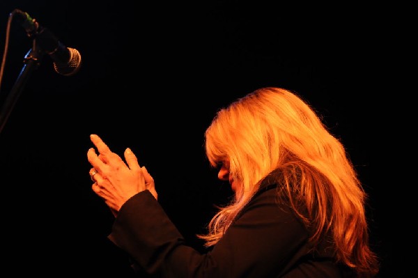 Paula Nelson at the Help Austin Help Haiti Benefit, Austin Music Hall