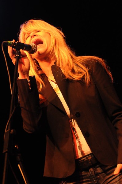 Paula Nelson at the Help Austin Help Haiti Benefit, Austin Music Hall