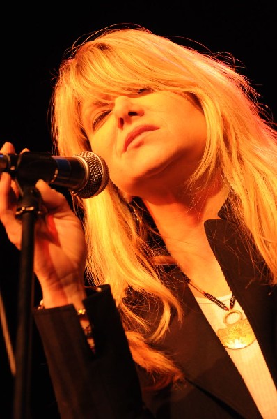 Paula Nelson at the Help Austin Help Haiti Benefit, Austin Music Hall