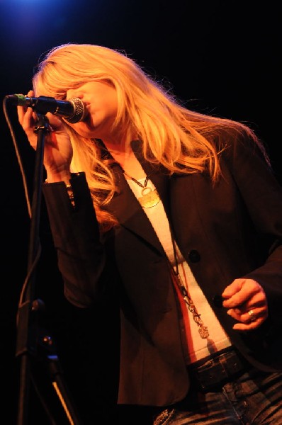 Paula Nelson at the Help Austin Help Haiti Benefit, Austin Music Hall