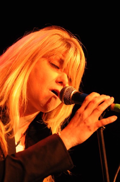 Paula Nelson at the Help Austin Help Haiti Benefit, Austin Music Hall