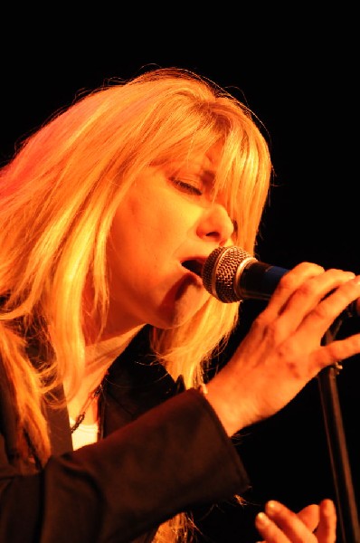 Paula Nelson at the Help Austin Help Haiti Benefit, Austin Music Hall