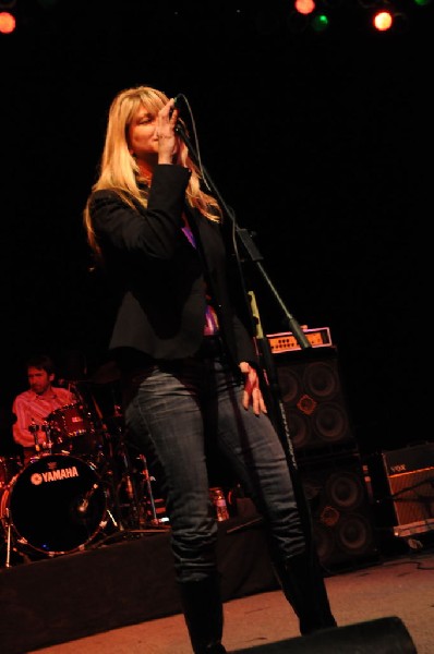 Paula Nelson at the Help Austin Help Haiti Benefit, Austin Music Hall