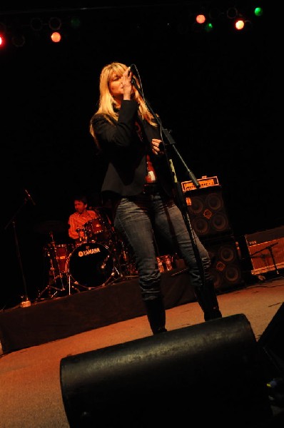 Paula Nelson at the Help Austin Help Haiti Benefit, Austin Music Hall