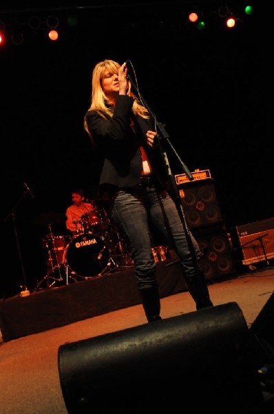 Paula Nelson at the Help Austin Help Haiti Benefit, Austin Music Hall