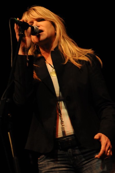 Paula Nelson at the Help Austin Help Haiti Benefit, Austin Music Hall