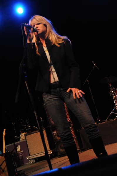 Paula Nelson at the Help Austin Help Haiti Benefit, Austin Music Hall