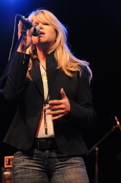 Paula Nelson at the Help Austin Help Haiti Benefit, Austin Music Hall