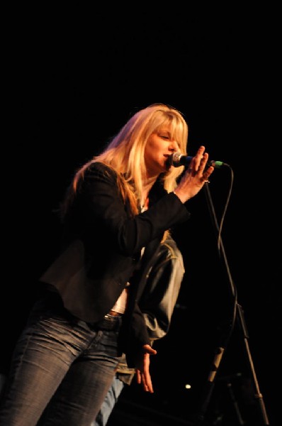 Paula Nelson at the Help Austin Help Haiti Benefit, Austin Music Hall