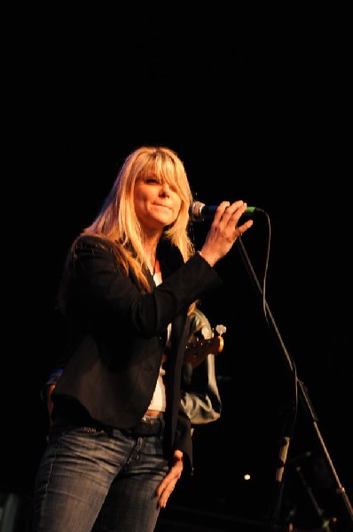 Paula Nelson at the Help Austin Help Haiti Benefit, Austin Music Hall