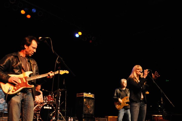 Paula Nelson at the Help Austin Help Haiti Benefit, Austin Music Hall