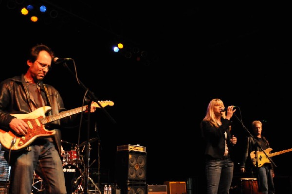 Paula Nelson at the Help Austin Help Haiti Benefit, Austin Music Hall