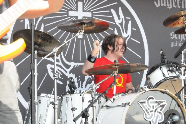 Powderburn at the Mayhem Festival Verizon Wireless Amphitheater