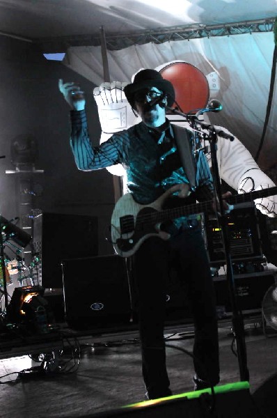 Primus at Stubb's BarBQ, Austin, Texas 05/24/11 - photo by jeff barringer