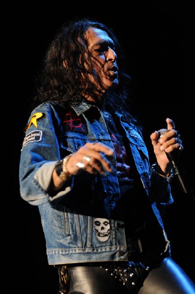 Ratt at the AT&T Center in San Antonio, Texas 07/23/10 - photo by Jeff