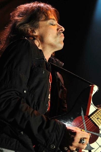 Ratt at the AT&T Center in San Antonio, Texas 07/23/10 - photo by Jeff