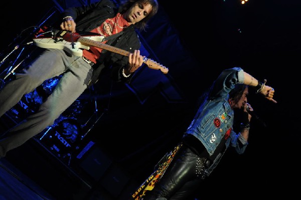 Ratt at the AT&T Center in San Antonio, Texas 07/23/10 - photo by Jeff