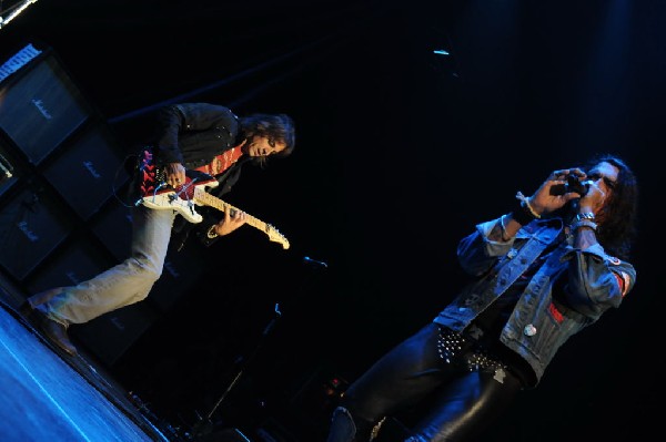 Ratt at the AT&T Center in San Antonio, Texas 07/23/10 - photo by Jeff