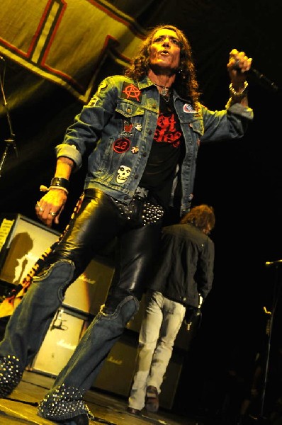 Ratt at the AT&T Center in San Antonio, Texas 07/23/10 - photo by Jeff