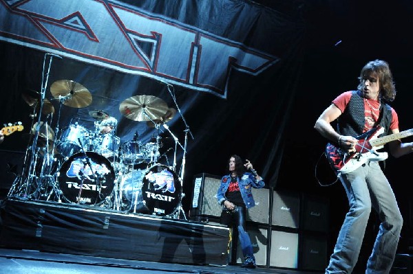 Ratt at the AT&T Center in San Antonio, Texas 07/23/10 - photo by Jeff