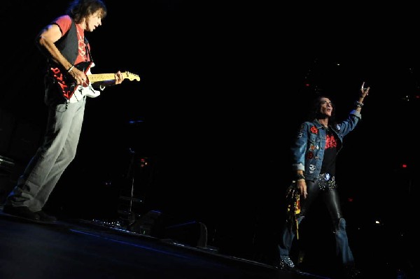 Ratt at the AT&T Center in San Antonio, Texas 07/23/10 - photo by Jeff