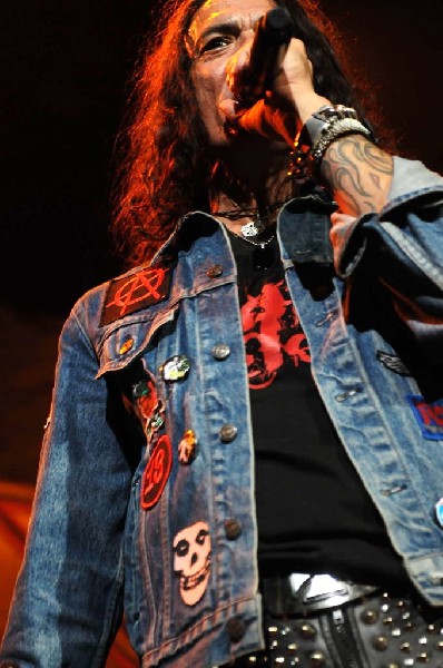 Ratt at the AT&T Center in San Antonio, Texas 07/23/10 - photo by Jeff