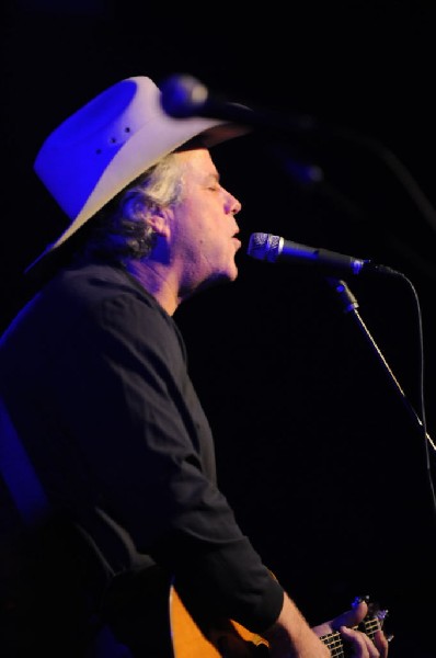 Robert Earl Keen at La Zona Rosa, Austin, Texas