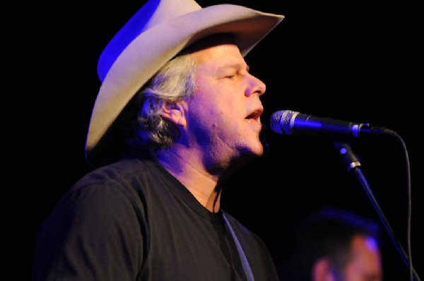 Robert Earl Keen at La Zona Rosa, Austin, Texas