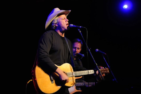 Robert Earl Keen at La Zona Rosa, Austin, Texas