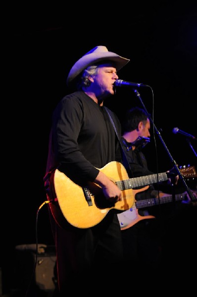 Robert Earl Keen at La Zona Rosa, Austin, Texas