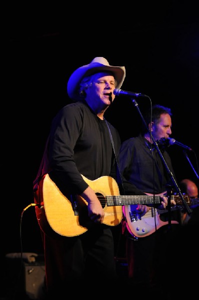 Robert Earl Keen at La Zona Rosa, Austin, Texas