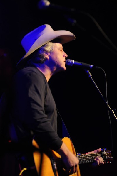 Robert Earl Keen at La Zona Rosa, Austin, Texas