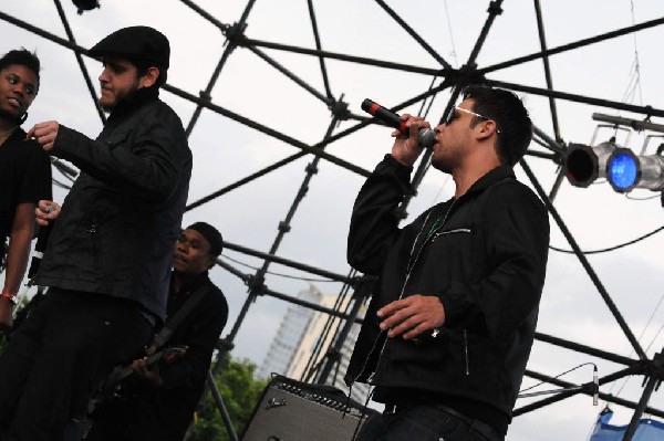 Roots Revealers at the Austin Reggae Festival, 04/17/10, Auditorium Shores,
