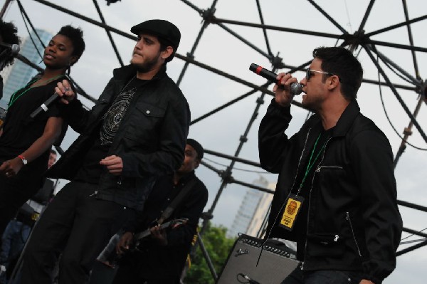 Roots Revealers at the Austin Reggae Festival, 04/17/10, Auditorium Shores,