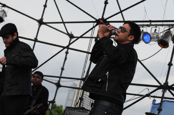 Roots Revealers at the Austin Reggae Festival, 04/17/10, Auditorium Shores,