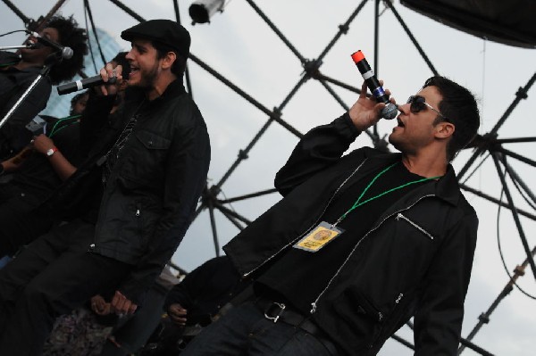 Roots Revealers at the Austin Reggae Festival, 04/17/10, Auditorium Shores,