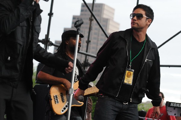 Roots Revealers at the Austin Reggae Festival, 04/17/10, Auditorium Shores,