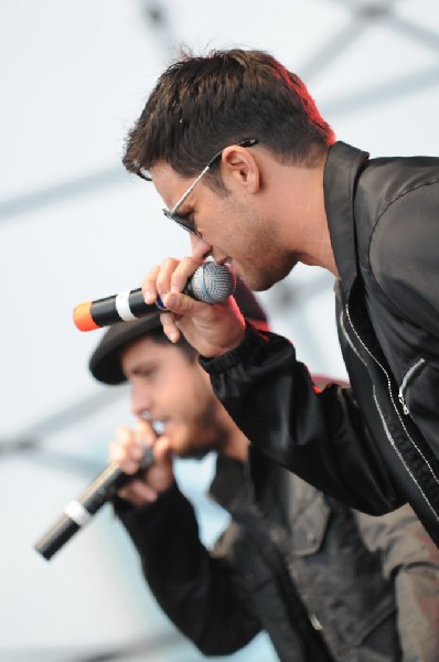 Roots Revealers at the Austin Reggae Festival, 04/17/10, Auditorium Shores,