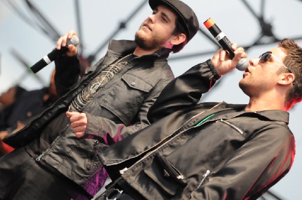 Roots Revealers at the Austin Reggae Festival, 04/17/10, Auditorium Shores,