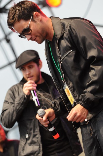 Roots Revealers at the Austin Reggae Festival, 04/17/10, Auditorium Shores,